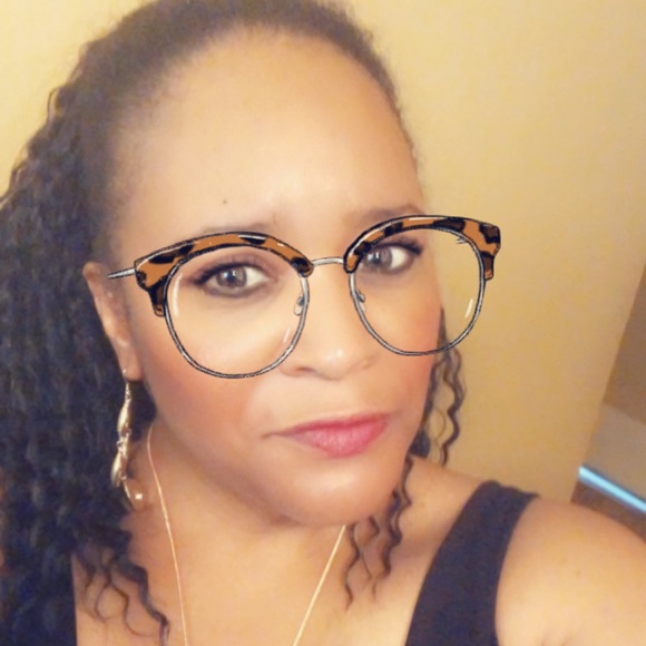 Meet your Posher, Shawnda - Picture 3 of 4